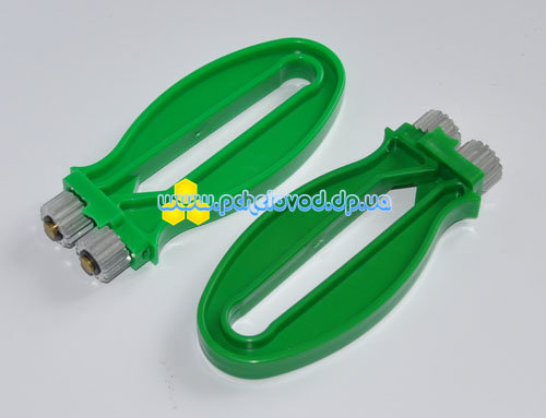 Приспособление для натягивания проволоки, пластик