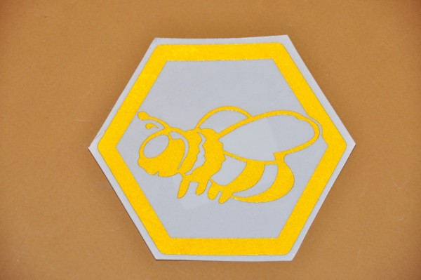 Наклейка на авто (пчела) светоотражающая (№2)